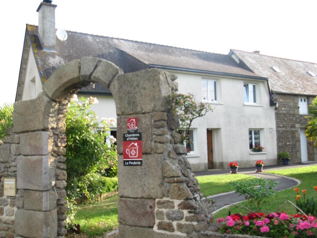 Chambres D'Hotes La Pinderie Val-Couesnon Luaran gambar