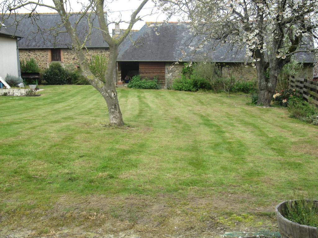 Chambres D'Hotes La Pinderie Val-Couesnon Luaran gambar